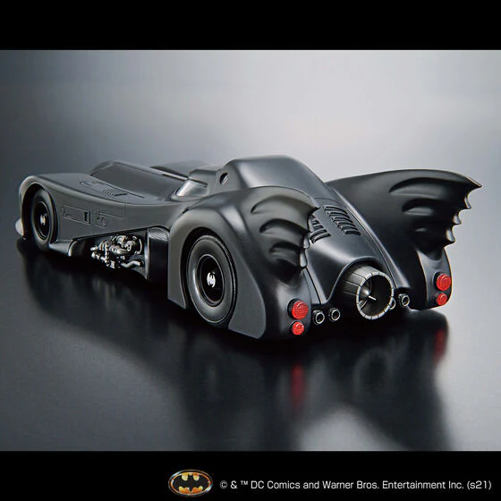 1/35 SCALE MODEL KIT BATMOBILE (BATMAN Ver.)(2022) - Image 9