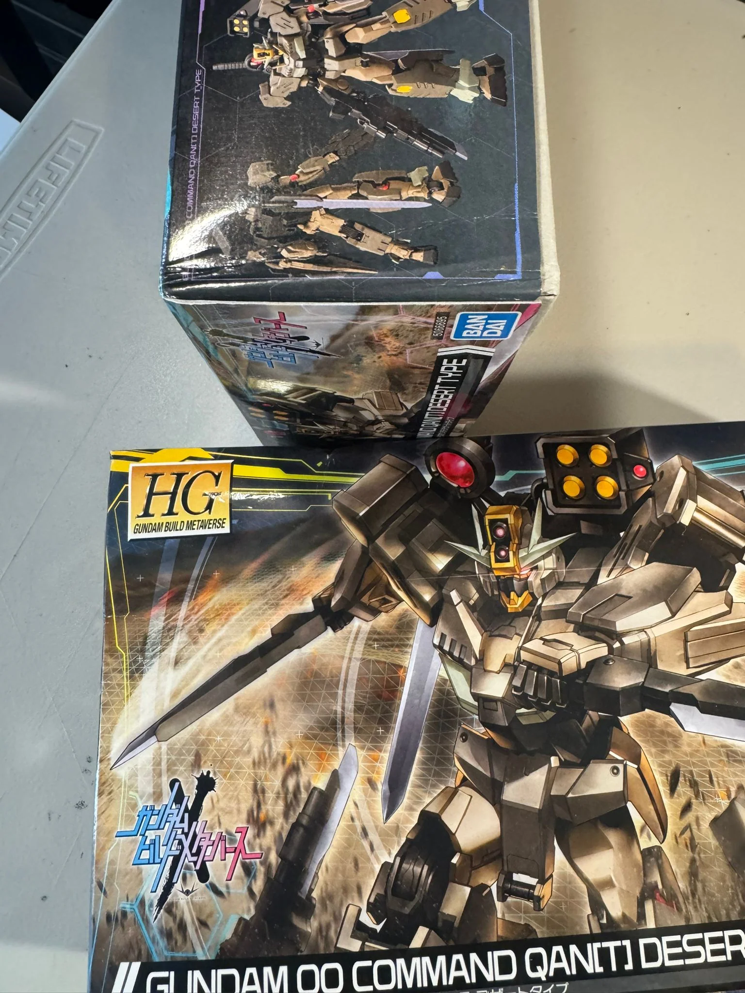 Bandai Hobby HG #10 1/144 GUNDAM 00 COMMAND QAN[T] DESERT TYPE(2024) (Damaged Box)