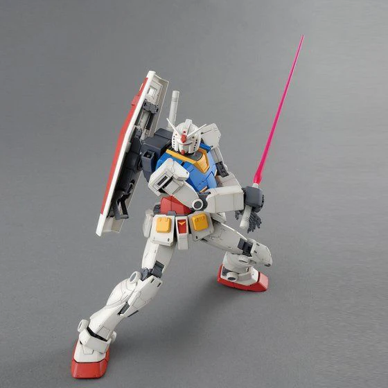 Bandai Hobby MG The Origin RX-78-2 Gundam (2015) 1/100 (Damaged Box, runner perfect condition) - Image 7