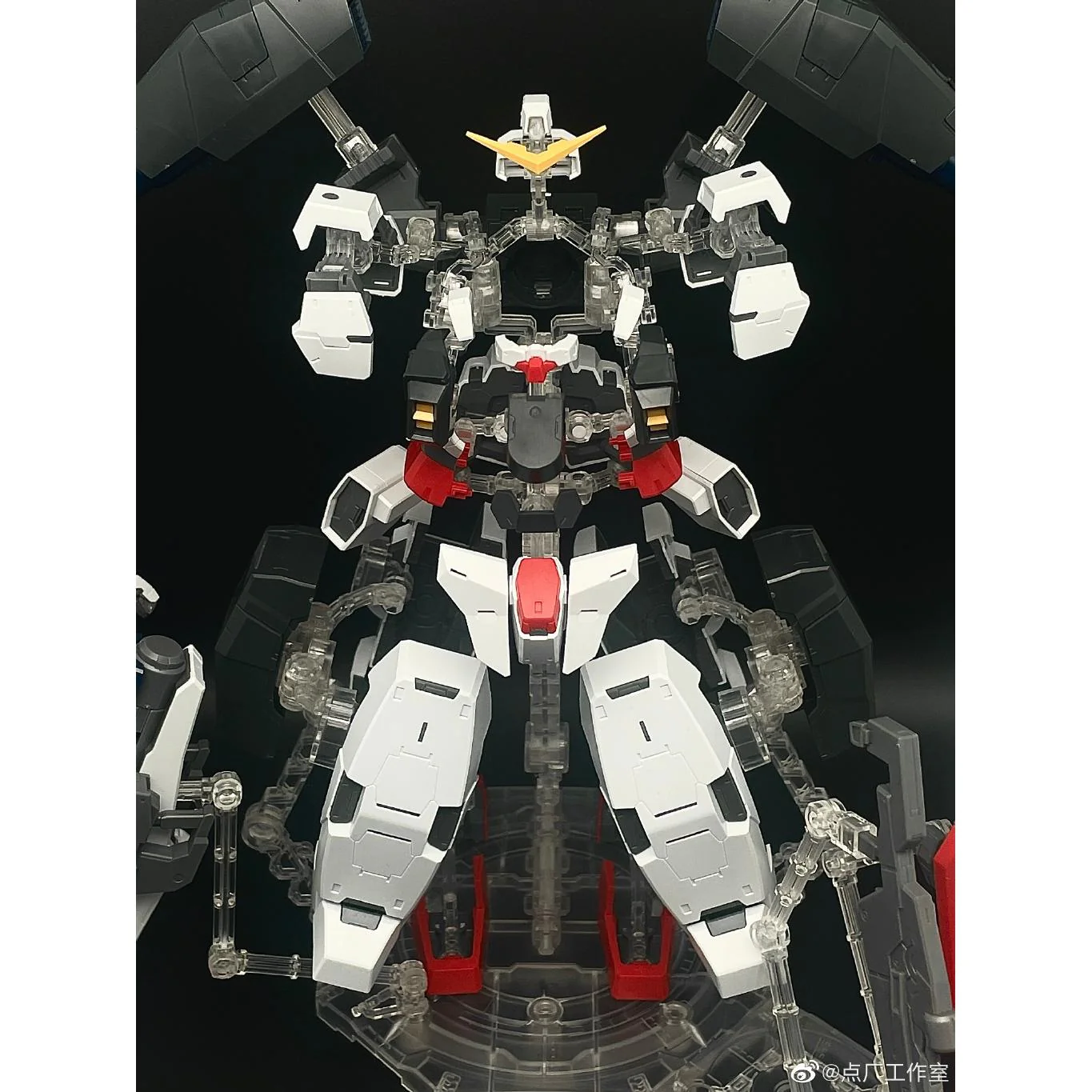 Dian Chang Armor GN-005 Display Stand for MG Gundam Virtue - Image 2