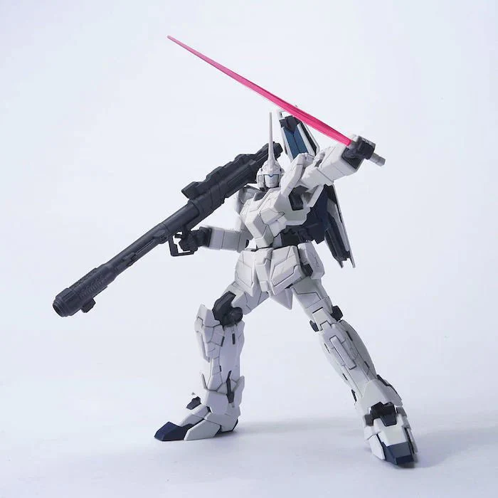 Bandai Hobby HGUC #101 RX-0 Unicorn Gundam (Unicorn Mode)(2009) 1/144 - Image 2