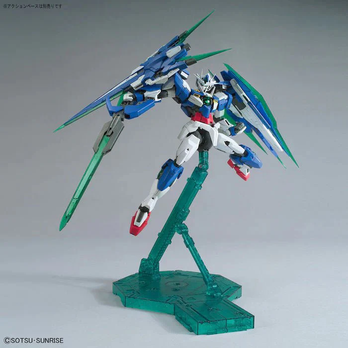 Bandai Hobby MG 1/100 00 QAN[T] FULL SABER (2018) - Image 4