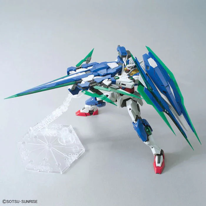 Bandai Hobby MG 1/100 00 QAN[T] FULL SABER (2018) - Image 6