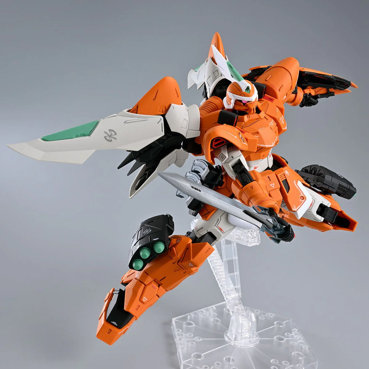 Bandai Hobby MG 1/100 MOBILE GINN (MIGUEL AYMAN CUSTOM)(2024) - Image 7
