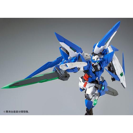 Bandai Hobby MG Gundam Amazing Exia 1/100 - Image 3