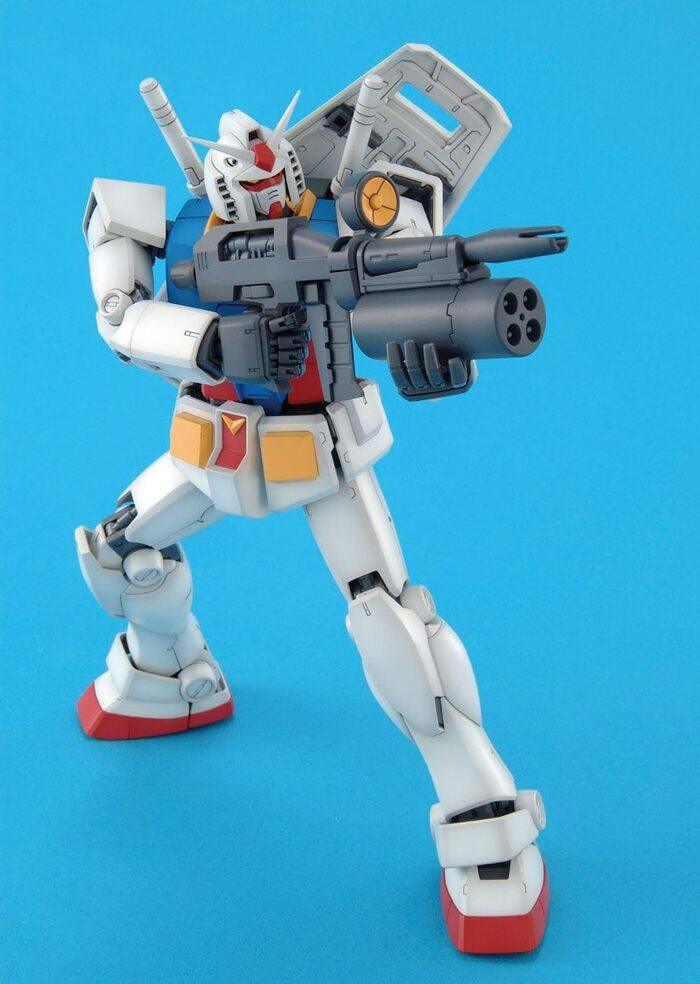 Bandai Hobby MG RX-78-2 Gundam Ver 2.0 (2008) (Damaged Box) 1/100 - Image 5