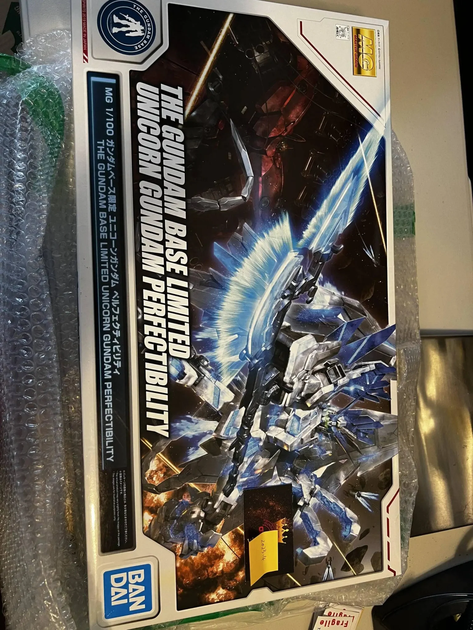 Bandai Hobby MG The Gundam base Limited Unicorn Gundam Perfectibility) 1/100 - Image 6