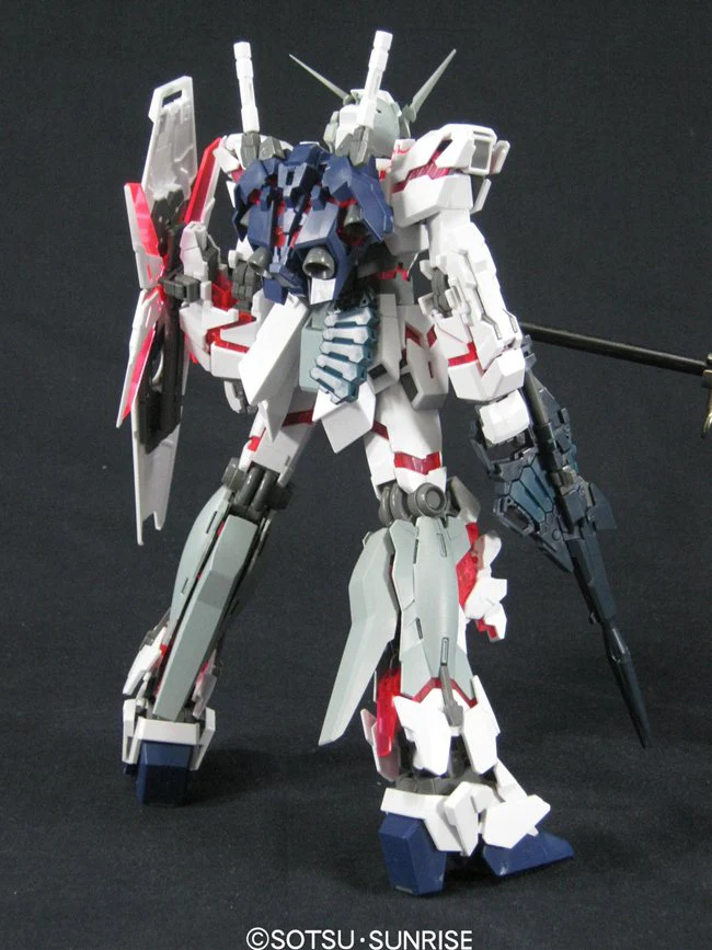 Bandai Hobby MG Unicorn Gundam (Screen Image Special with MS Cage) 1/100(2010) - Image 3