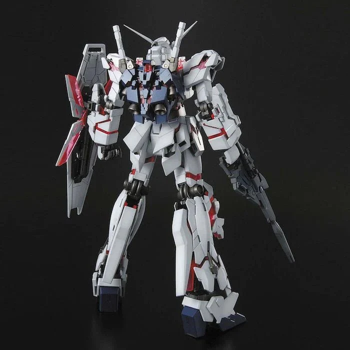 Bandai Hobby MG RX-0 Unicorn Gundam (2010) 1/100 - Image 3