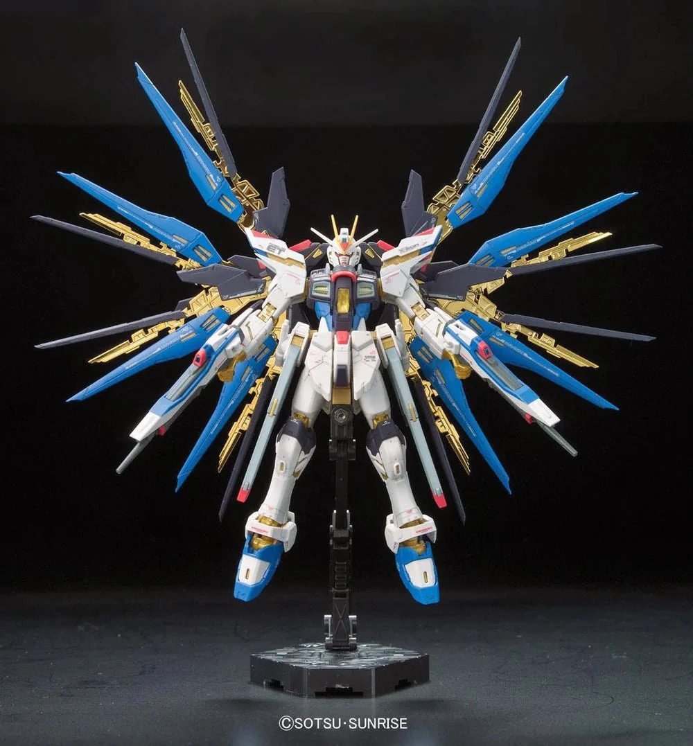 Bandai Hobby RG #14 ZGMF-X20A Strike Freedom Gundam (2013) 1/144 - Image 4
