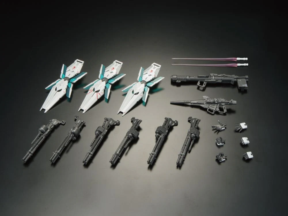 RG 1/144 THE GUNDAM BASE LIMITED RX-0 UNICORN GUNDAM (FINAL BATTLE Ver.) [SPECIAL COATING](2023)  1/144 - Image 4