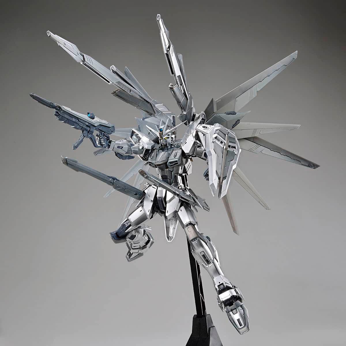 Bandai Hobby The Gundam Based Limited Freedom Gundam Ver. 2.0 (Silver Coating) 1/100 - Image 4